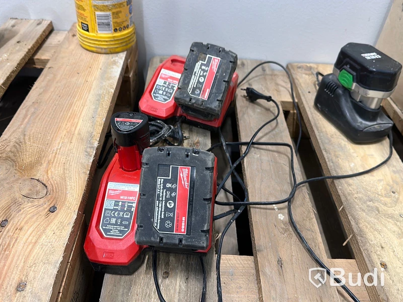 Tigersåg Milwaukee M18 BSX ink 2st extrabatterier och laddare