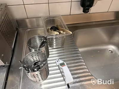 Diskbänk hylla m.m.