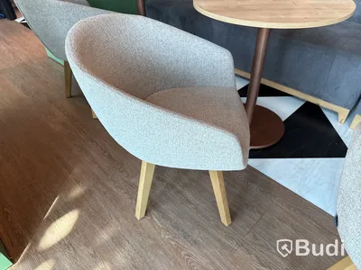 Soffor, fåtöljer, bord m.m.