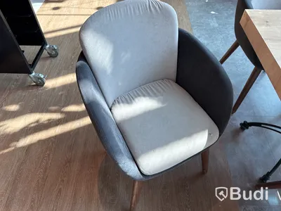 Bord & fåtöljer