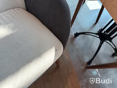 Bord & fåtöljer