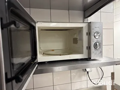 Diskbänk, hylla, mikro m.m. -2023