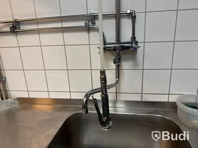 Diskbänk med blandare