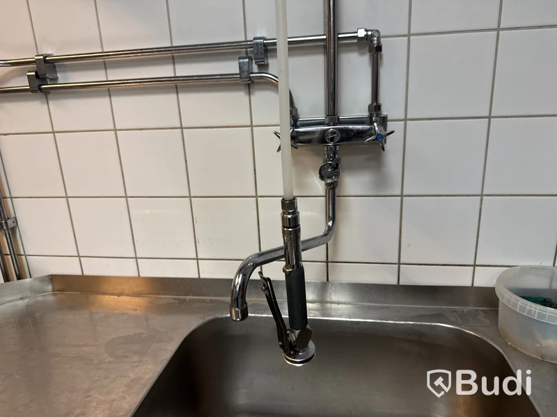 Diskbänk med blandare