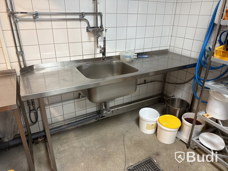Diskbänk med blandare