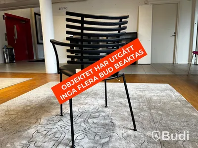 Karmstol i stål och läder - naver collection Tiger Ordpris. 8.760