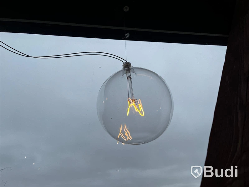 Lampa - FLOS Bulbo Ordpris: 6000 kr