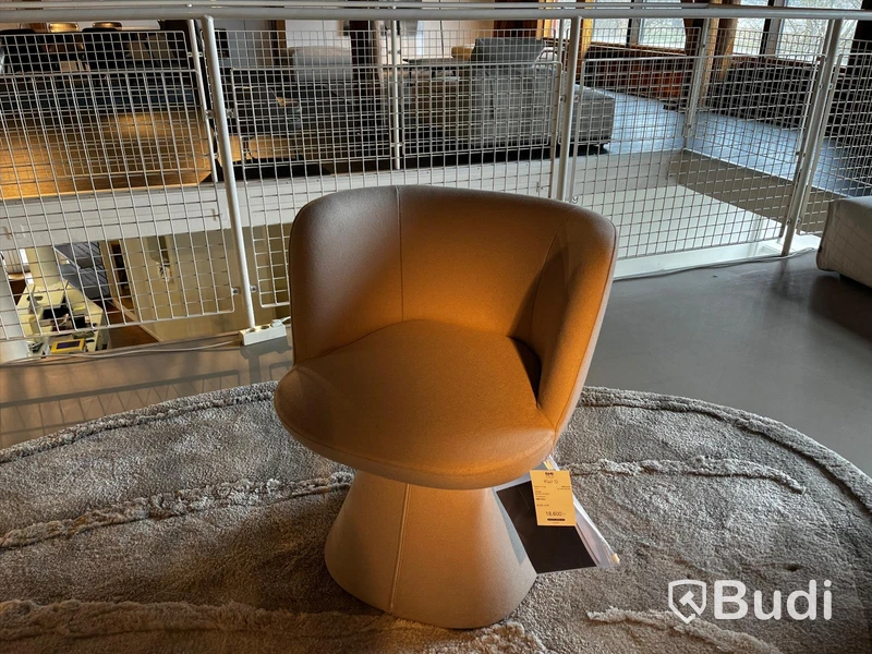 Stol - B&B Italia Flair’O Ordpris: 18.600 kr