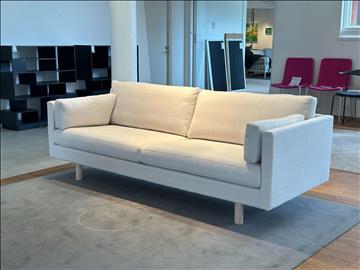 Soffa Søren Lund SL88, 3-sits m 2 dynor, 213 cm, Tyg Linara avtagbar klädsel. Ordpris 42.400 kr. Nyskick!