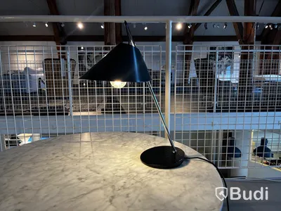 Bordslampa - Base Ghisa Ordpris: 16 500 kr