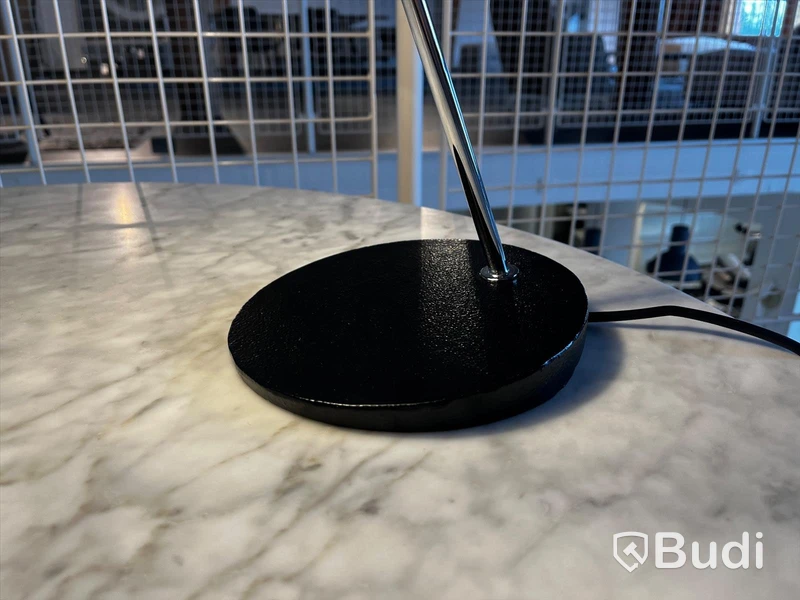 Bordslampa - Base Ghisa Ordpris: 16 500 kr
