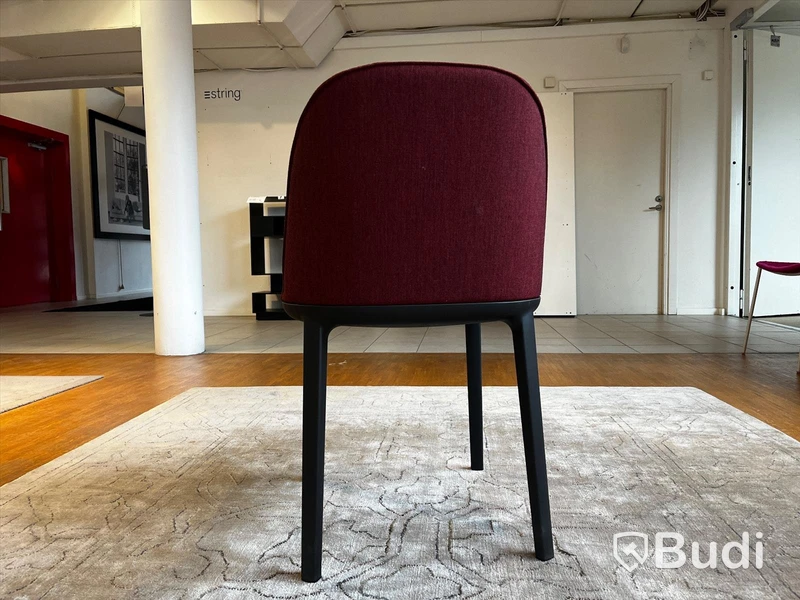 Stol - Vitra Softshell chair Ordpris: 3.450 kr