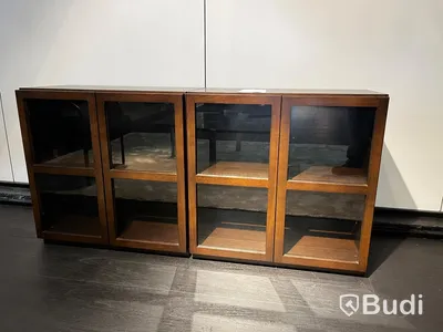 2 st Bokhyllor med sockel Ordpris: 24. 210 kr