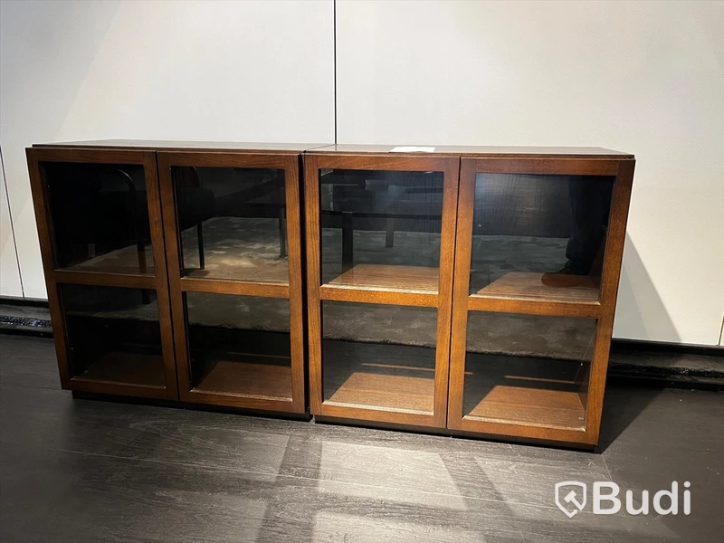 2 st Bokhyllor med sockel Ordpris: 24. 210 kr