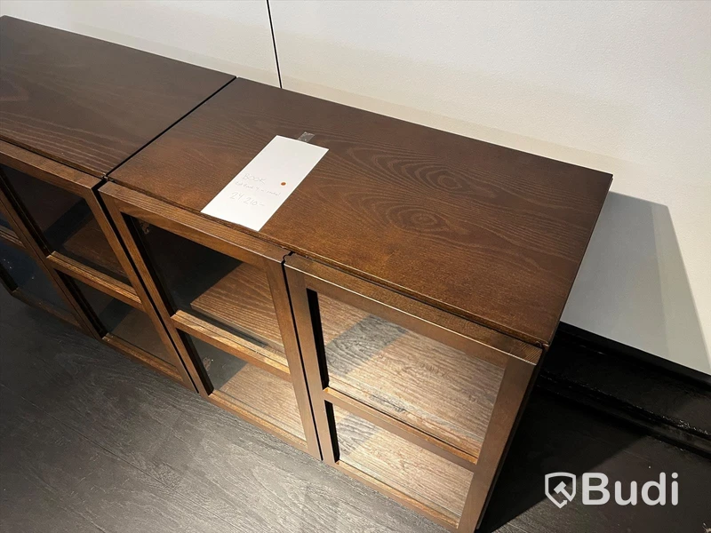 2 st Bokhyllor med sockel Ordpris: 24. 210 kr