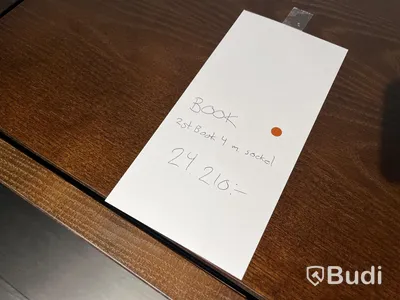 2 st Bokhyllor med sockel Ordpris: 24. 210 kr