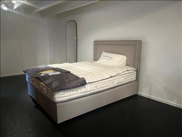 Säng - VISPRING Luxury beds och Gavel Helios Ordpris: 172 130 kr