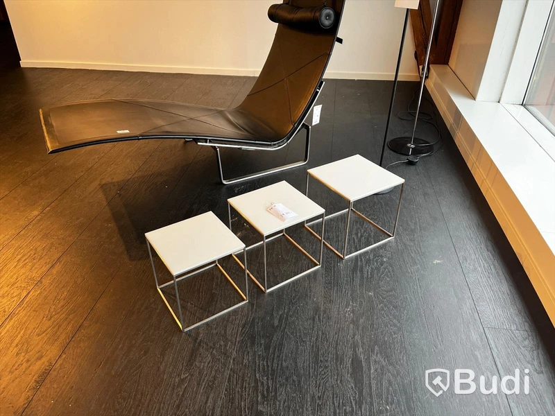 3st satsbord - Fritz Hansen PK 71 Ordpris: 24.000 kr