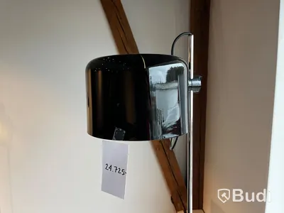 Golvlampa - Oluce Ordpris: 24.725 kr