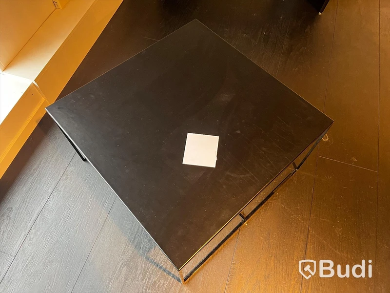 Bord i läder - Minotti Duchamp Ordpris: 28.250 kr