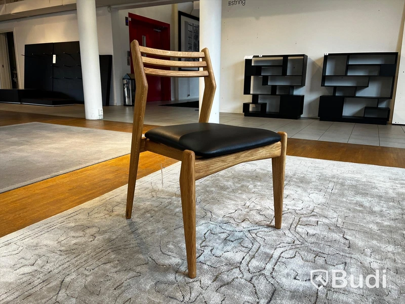 Stol i oljad ek  - SRK 2 Ordpris: 6.800 kr