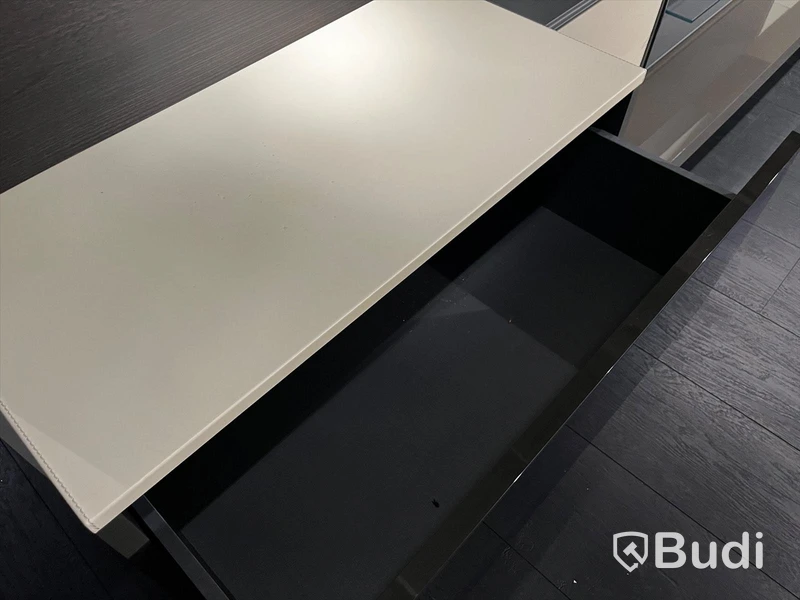 Hyllsystem - Poliform Ordpris: 144. 450 kr