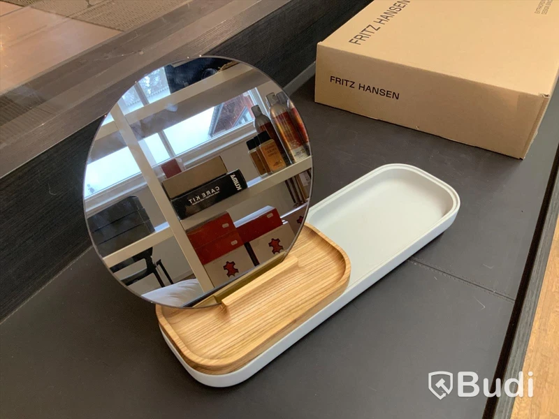 Bordsspegel - Fritz Hansen Table Mirror Ordpris: 2.410 kr