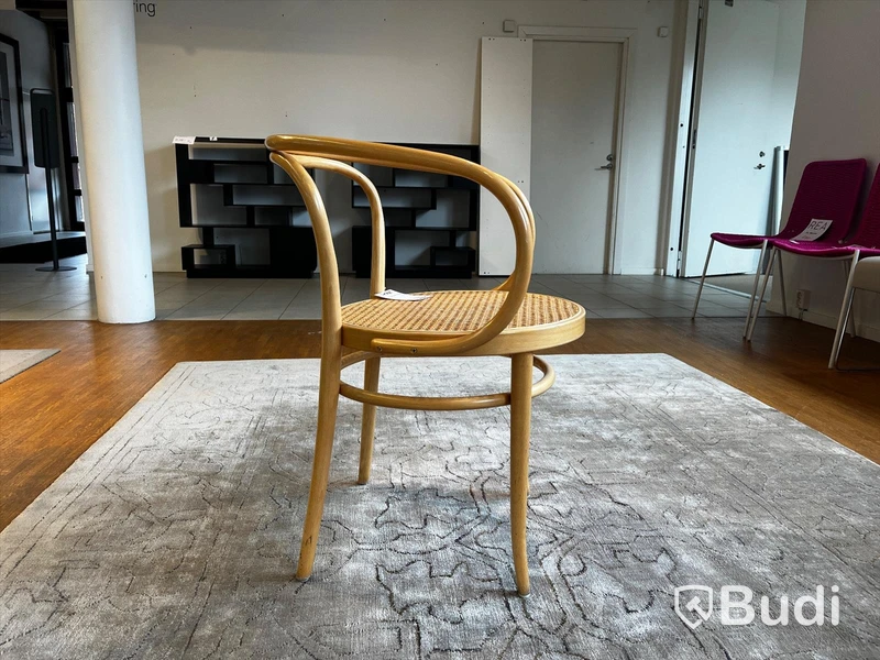Stol i bok och rotting - THONET Originalet 209 Ordpris: 13.650 kr