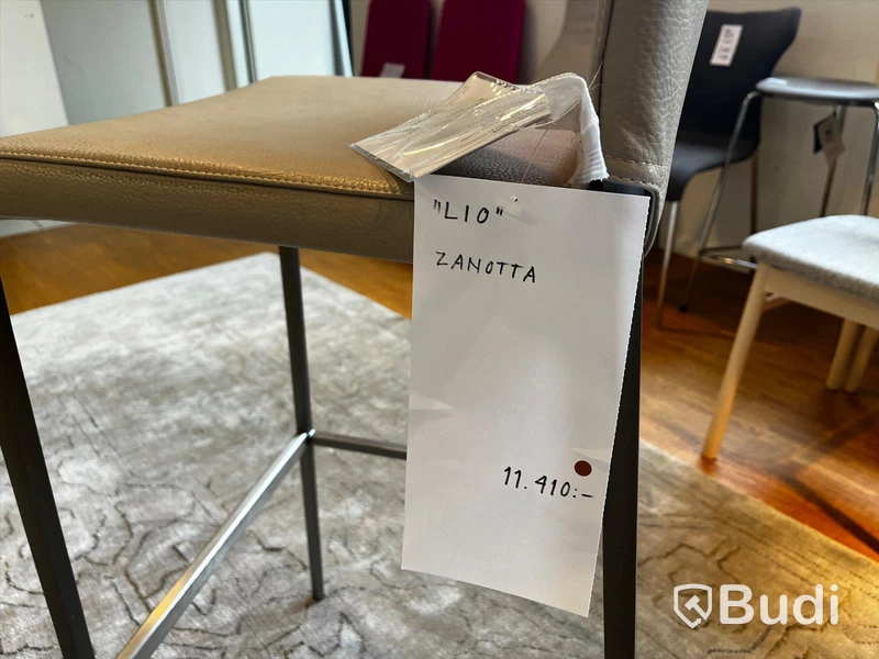 Barstol - Zanotta Lia Ordpris: 11.410 kr
