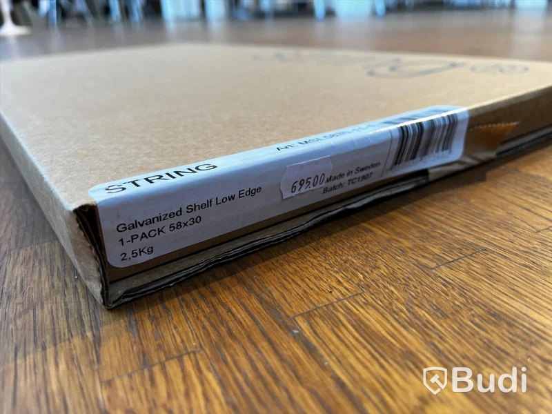 Hylla - STRING Galvanized Low Edge Ordpris: 695 kr