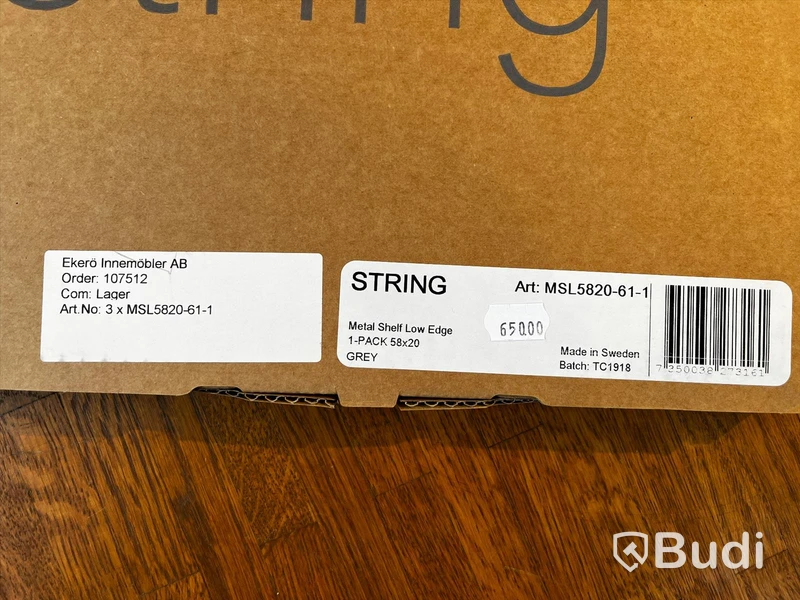 Metallhylla - STRING Low Edge, Grå Ordpris: 650 kr