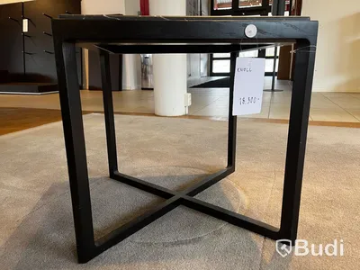 Bord - knoll Studio Ordpris: 18.300 kr