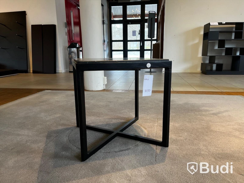 Bord - knoll Studio Ordpris: 18.300 kr