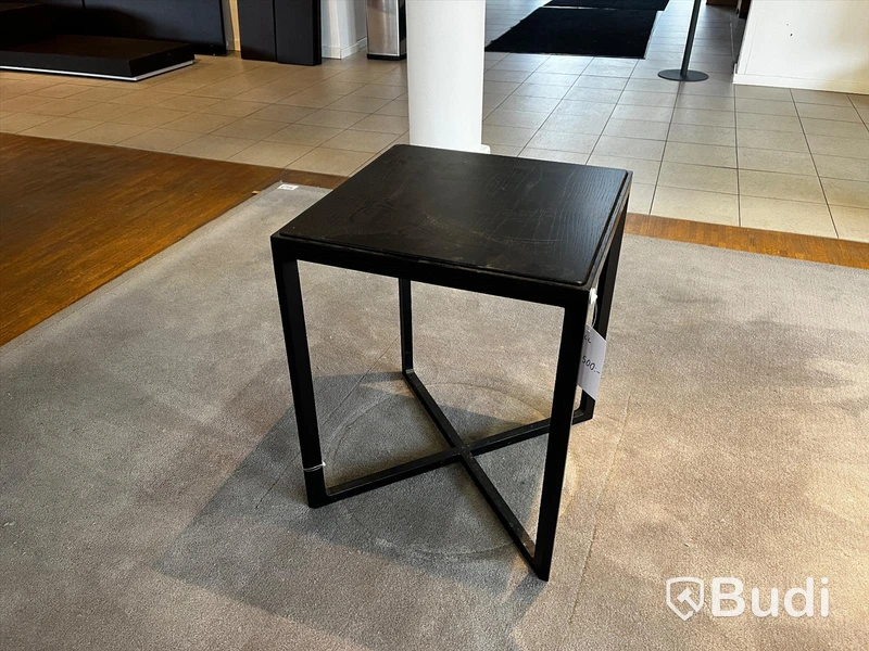 Bord - knoll Studio Ordpris: 16.500 kr