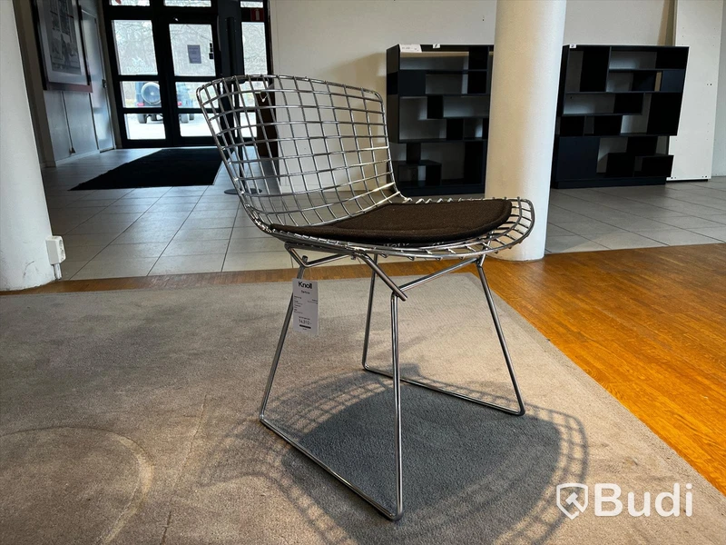 Stol i krom och tyg - Knoll Bertoia Ordpris: 14.310 kr