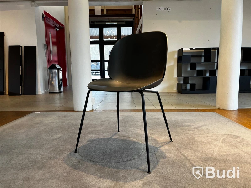 Stol - GUBI GamGratesi Ordpris: 2490kr