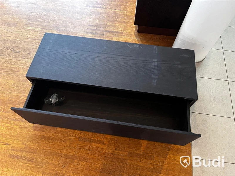 Sideboard - Poliform Ordpris: 13.900 kr
