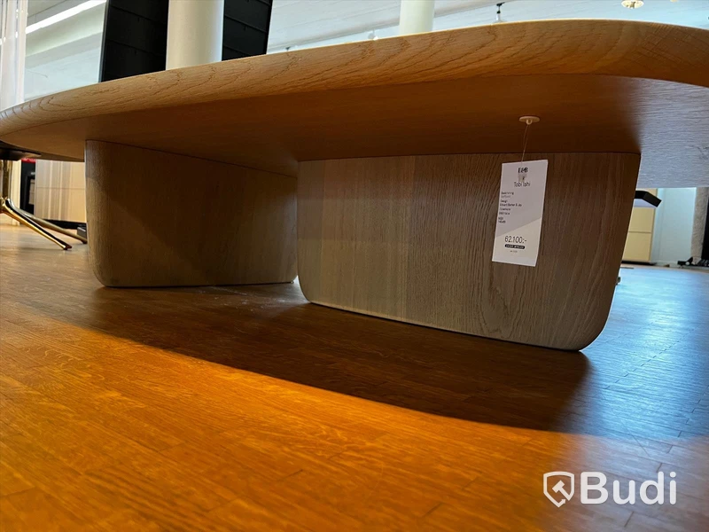 Soffbord - B&B Italia Ordpris: 62.100 kr