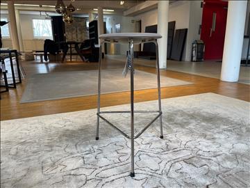 Pall - Fritz Hansen High Dot Ordpris: 4.425 kr 