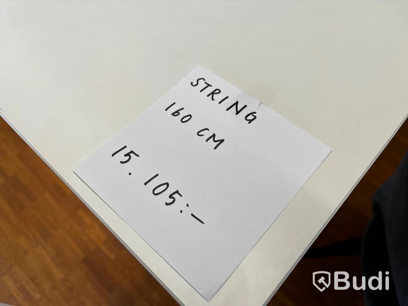 Höj- och sänkbart skrivbord - STRING Nypris: 15.101 kr