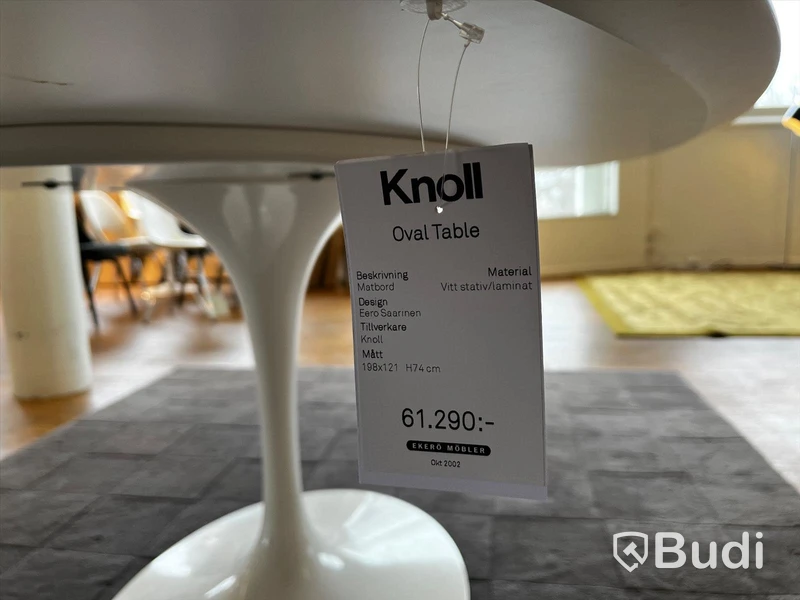 Matbord - Knoll Oval Table Ordpris: 61. 290 kr