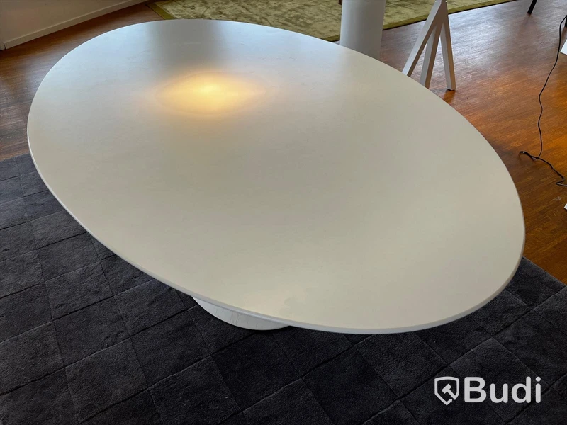 Matbord - Knoll Oval Table Ordpris: 61. 290 kr