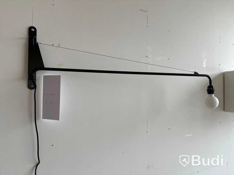 Vägglampa - Petite Potence Ordpris: 10. 100 kr
