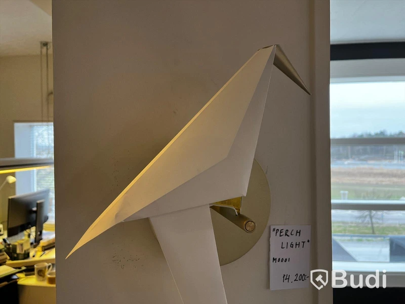 Vägglampa - Perch Light M0001 Ordpris: 14.200 kr
