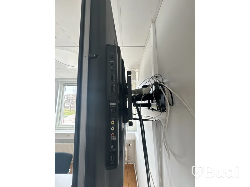 Konferensmöbler & 46 tums tv.