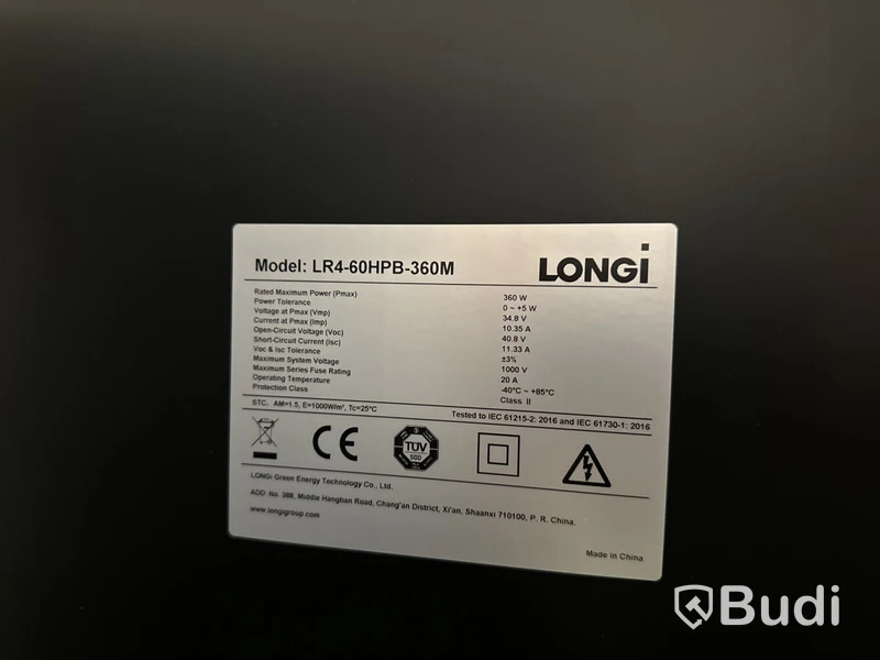 2 solcellspaneler Longi