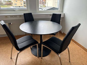 Köks/kontorsmöbler
