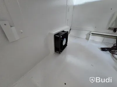 Kassa/serverskåp.
