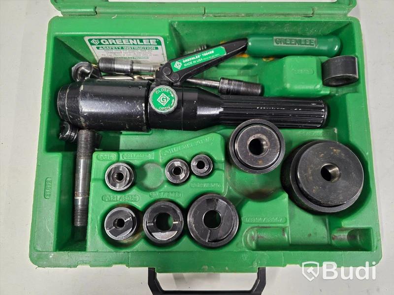 2 st. hydrauliska hålslagare.