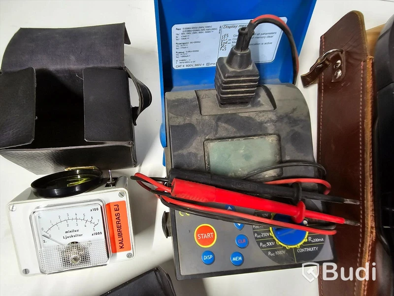 6 st. mätinstrument modell äldre.